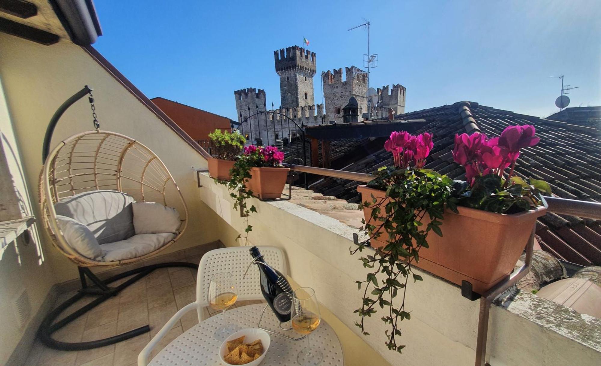 Apartament Sirmione4U - Domus By The Castle Zewnętrze zdjęcie