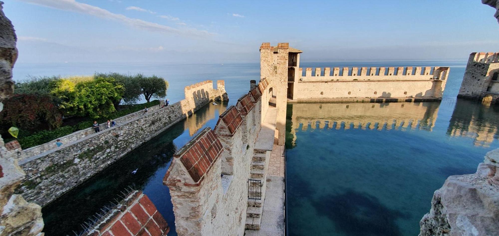 Apartament Sirmione4U - Domus By The Castle Zewnętrze zdjęcie
