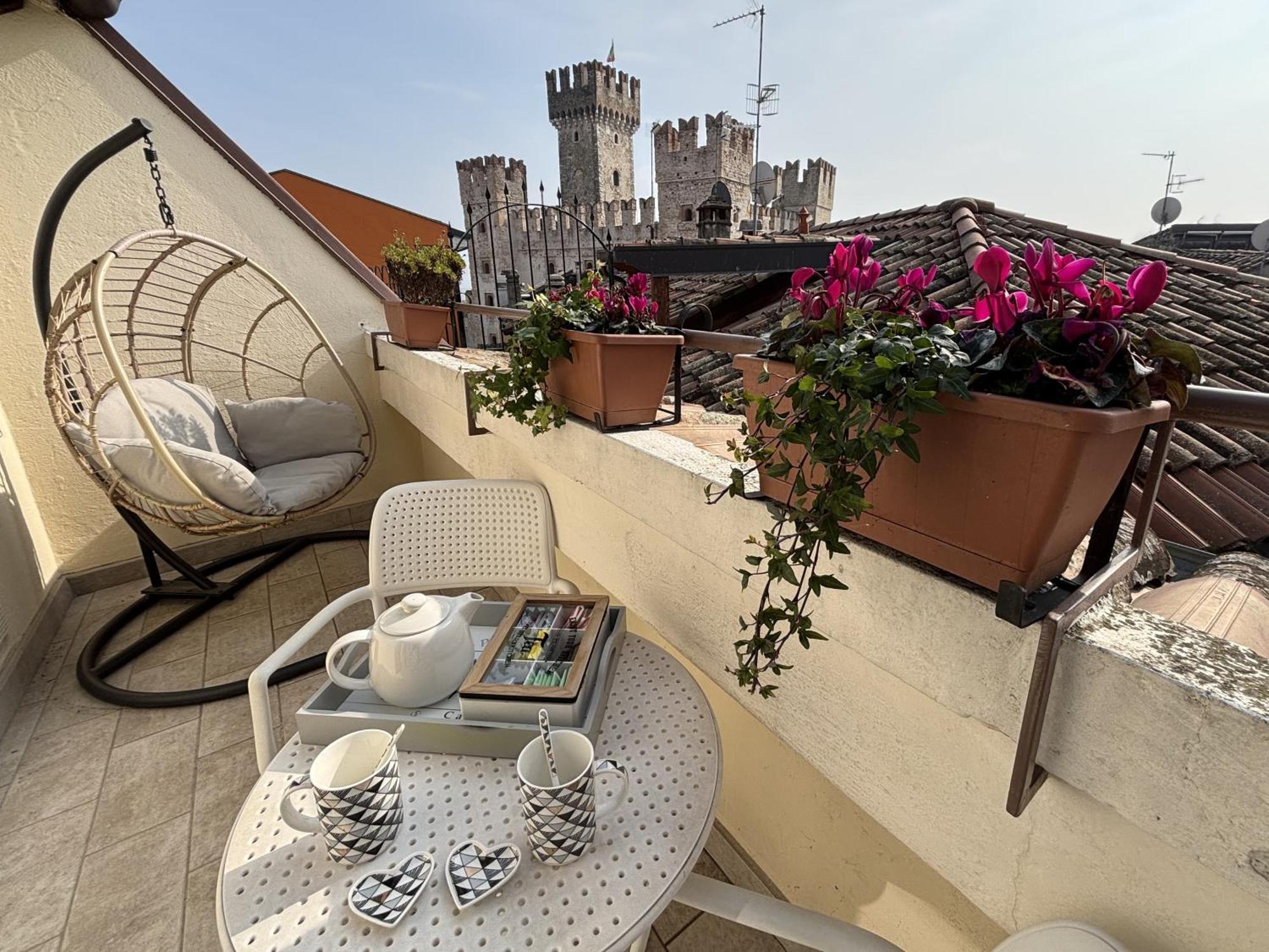 Apartament Sirmione4U - Domus By The Castle Zewnętrze zdjęcie